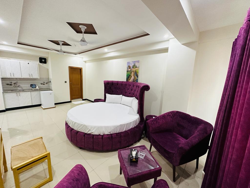 We Hotels