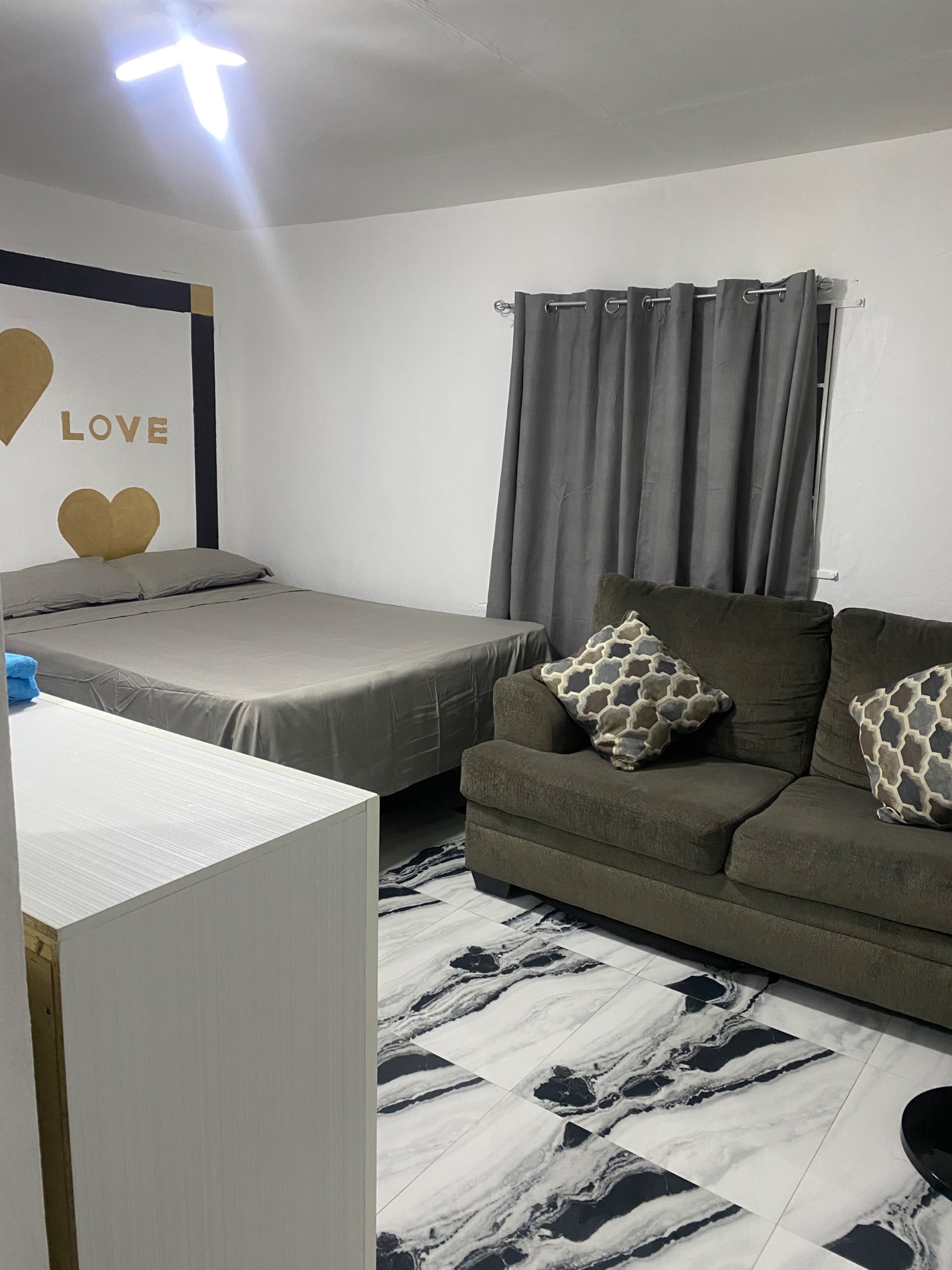 White Room Sparks Guesthouse