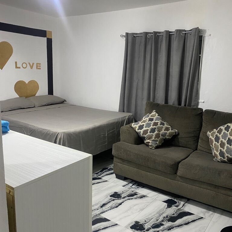 White Room Sparks Guesthouse