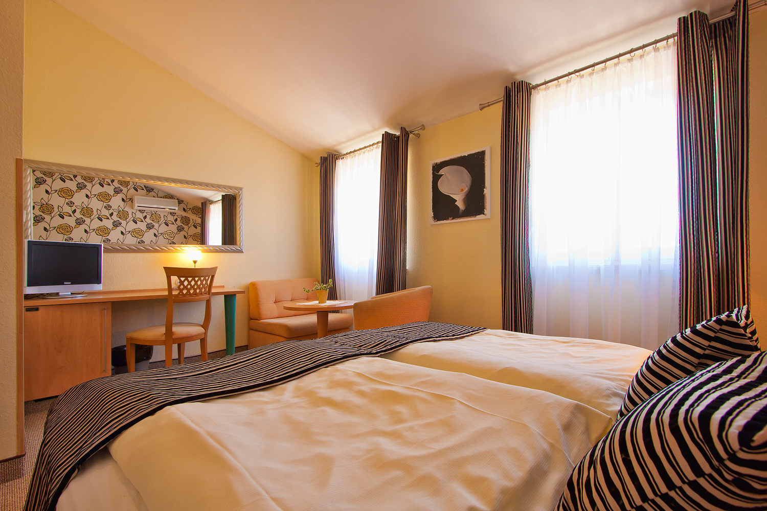 U.O Lunaeterna ( Hotel Scalett