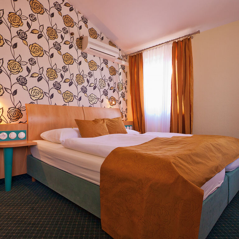 U.O Lunaeterna ( Hotel Scalett
