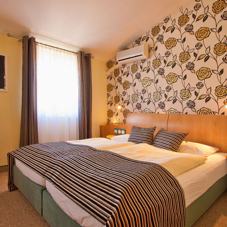 U.O Lunaeterna ( Hotel Scalett