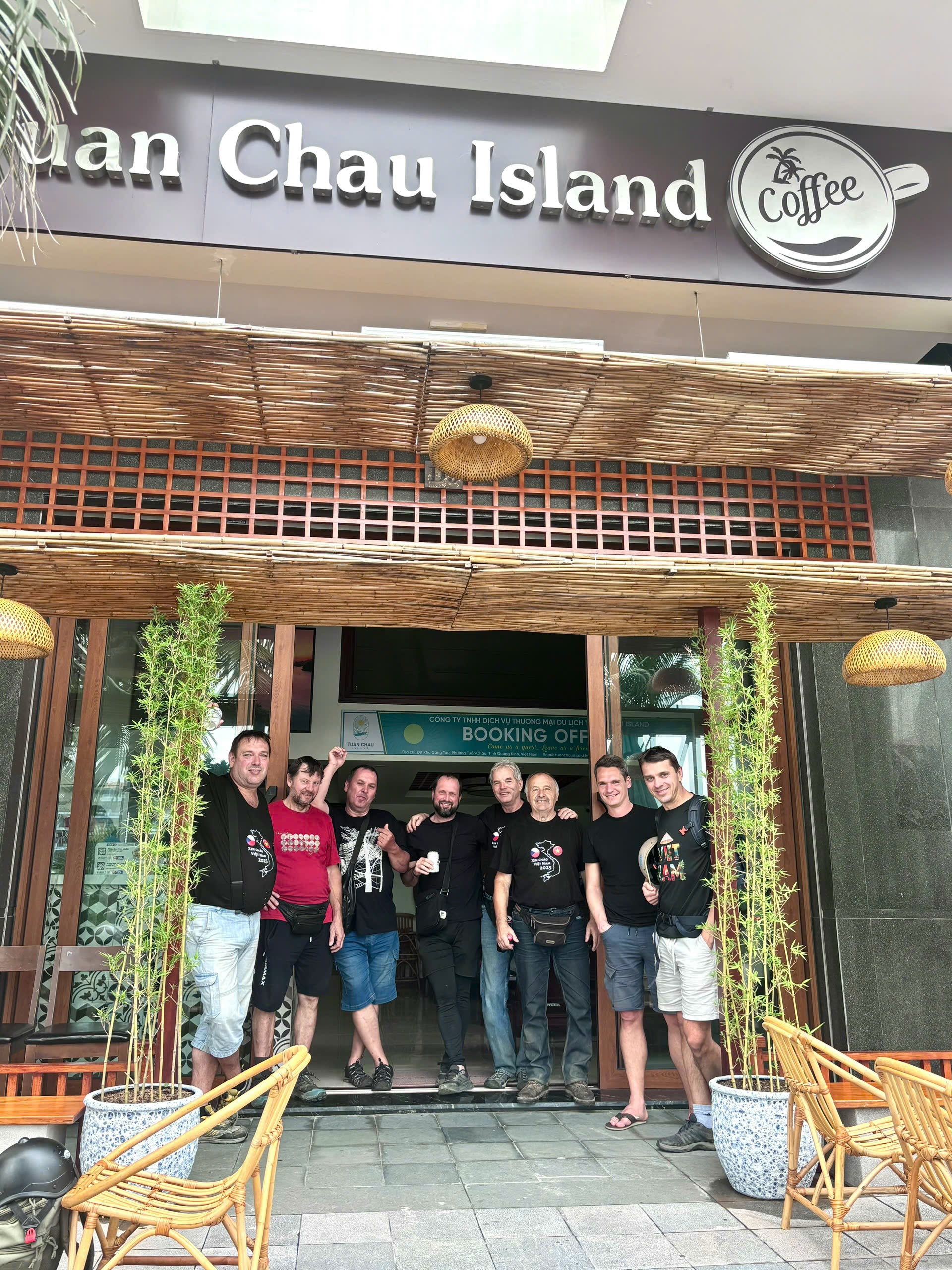 CÔNG TY TNHH DỊCH VỤ THƯƠNG MẠI DU LỊCH TUẦN CHÂU ISLAND