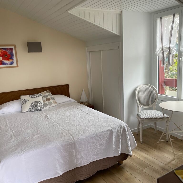 Guesthouse Maison iratzean