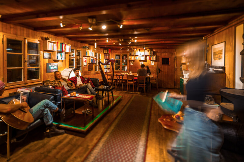 MOS Guesthouse