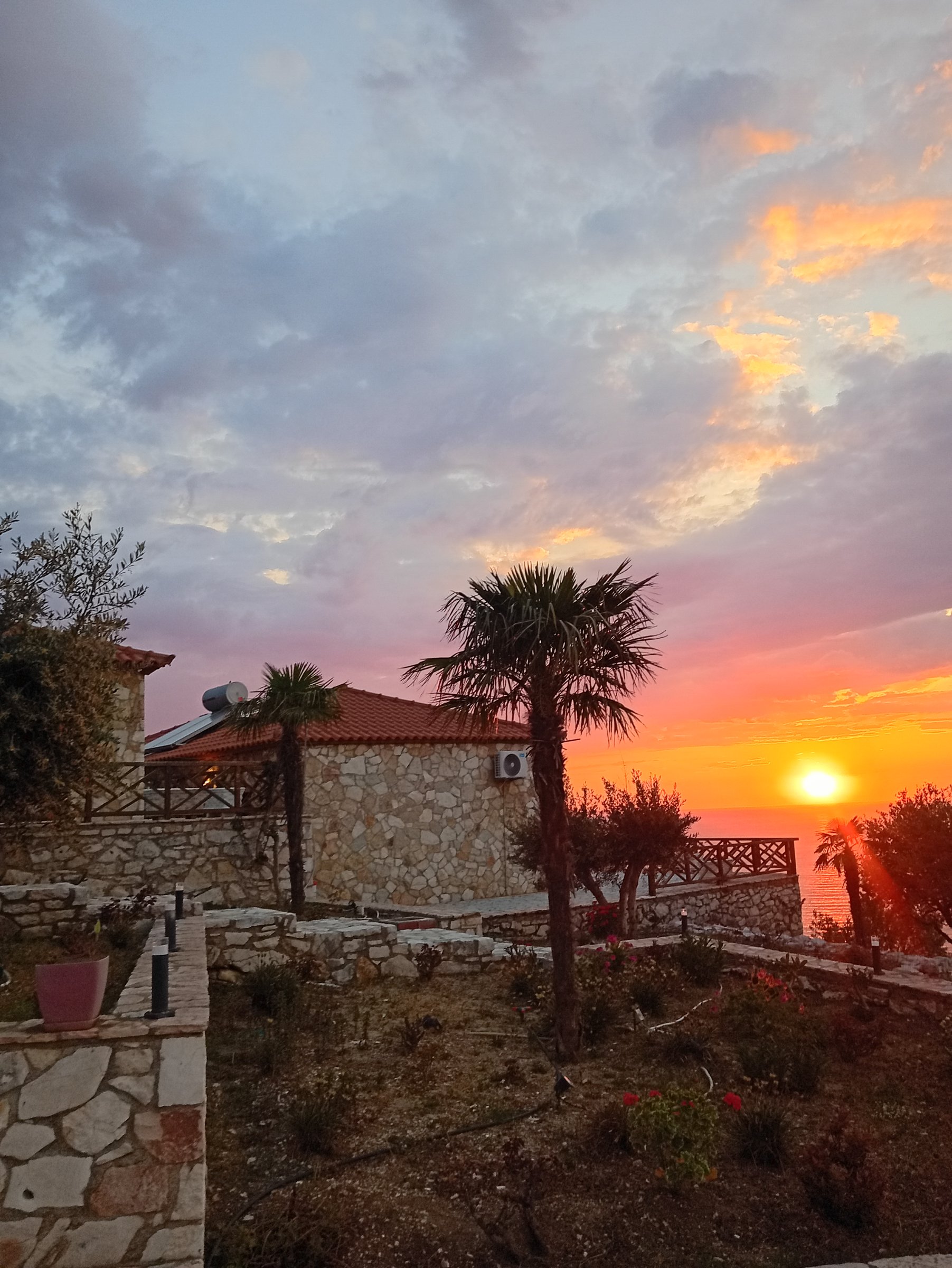 Suites pigeon cave ksamil