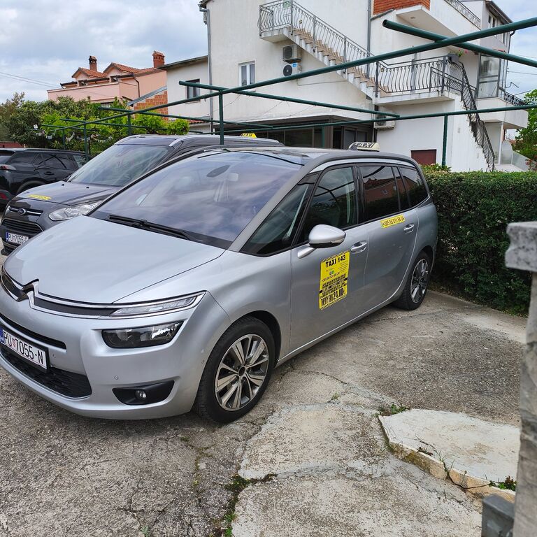 Taxi 143 Rovinj
