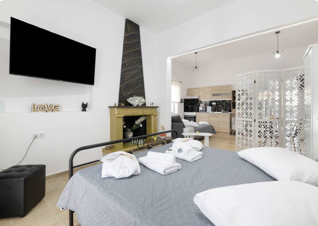 Villa(ge) Suite 102