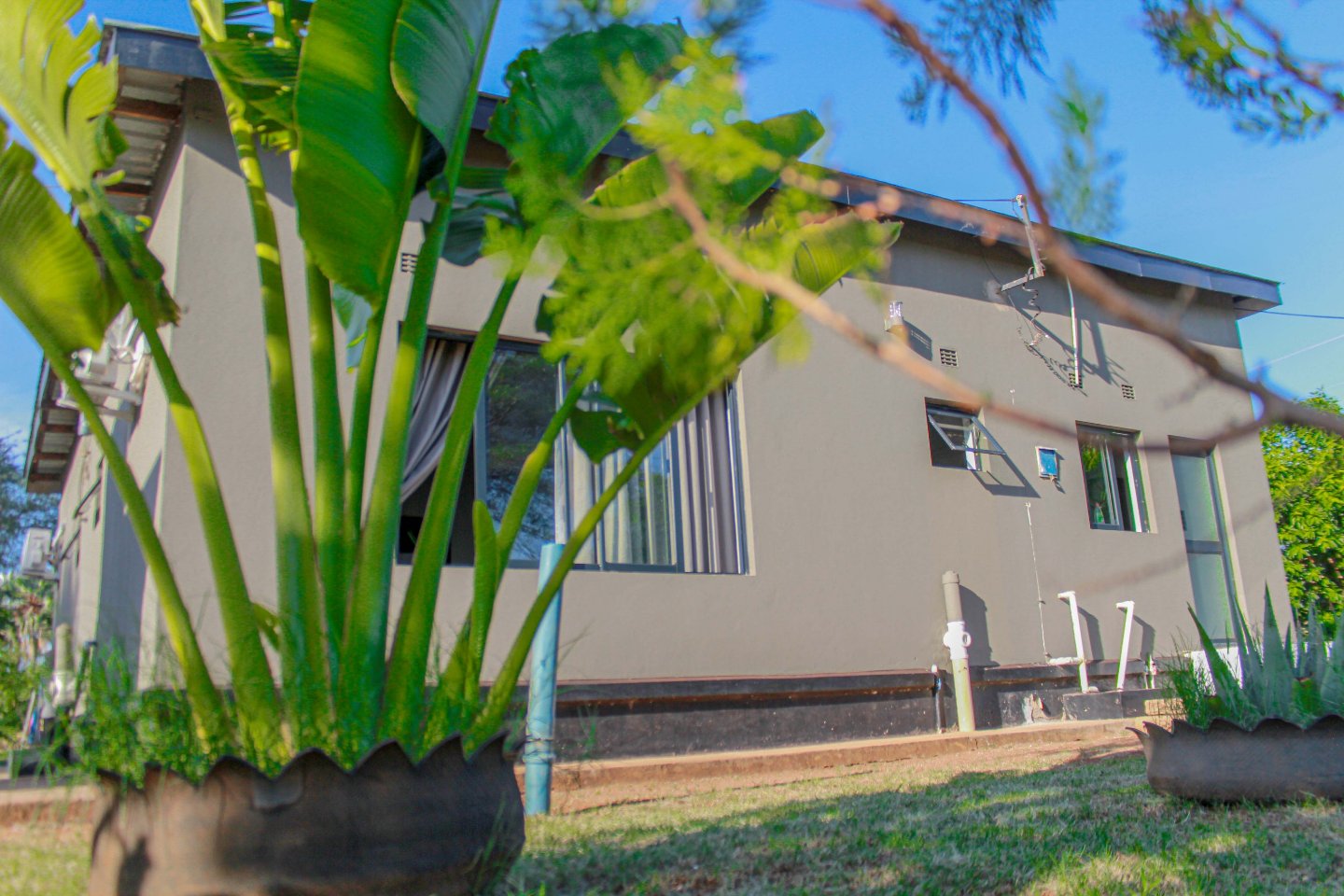 Tou Safari Lodge & Spa Ltd