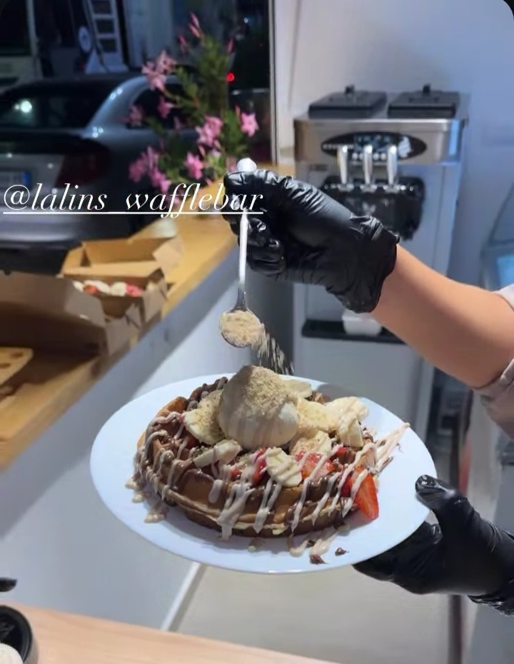 La Lin's waffle bar