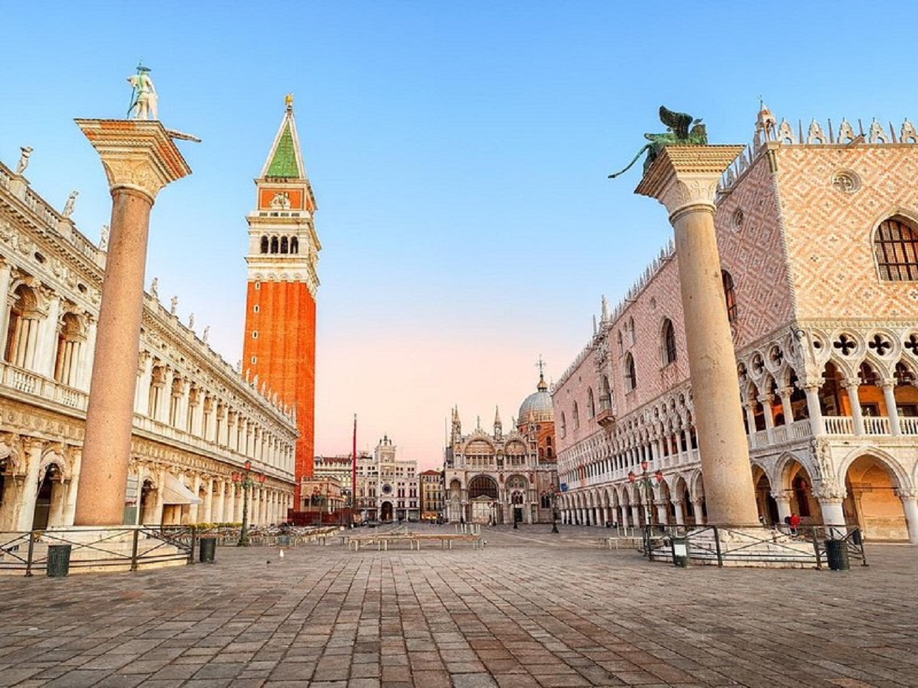 Venice: Jewish Ghetto, Rialto, and Doge's Palace Tour