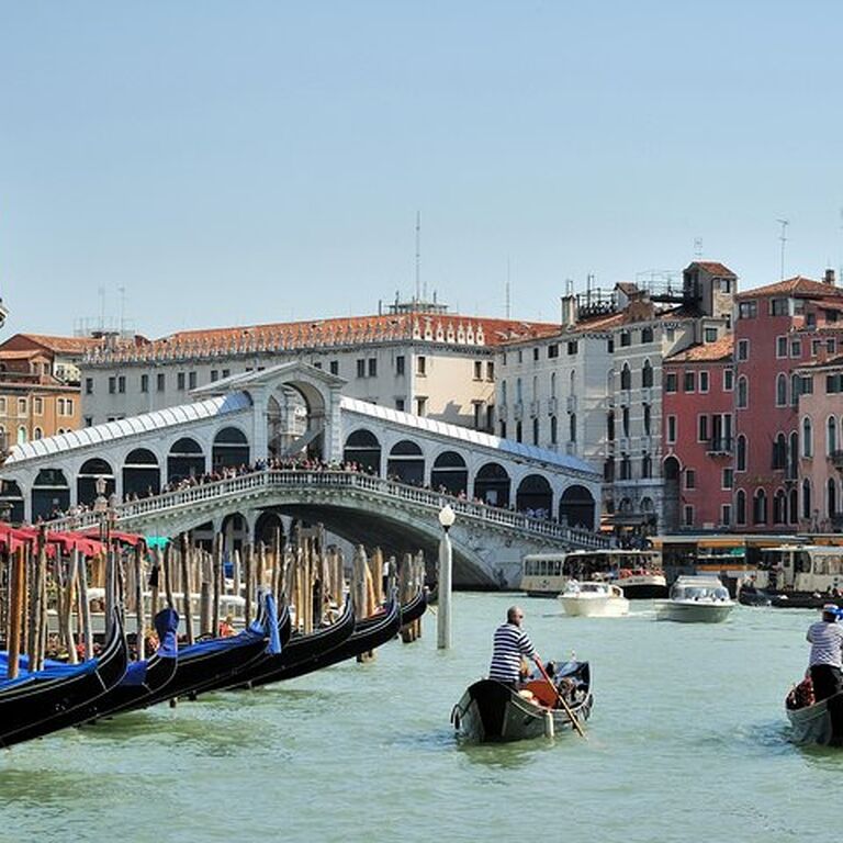 Venice: Jewish Ghetto, Rialto, and Doge's Palace Tour