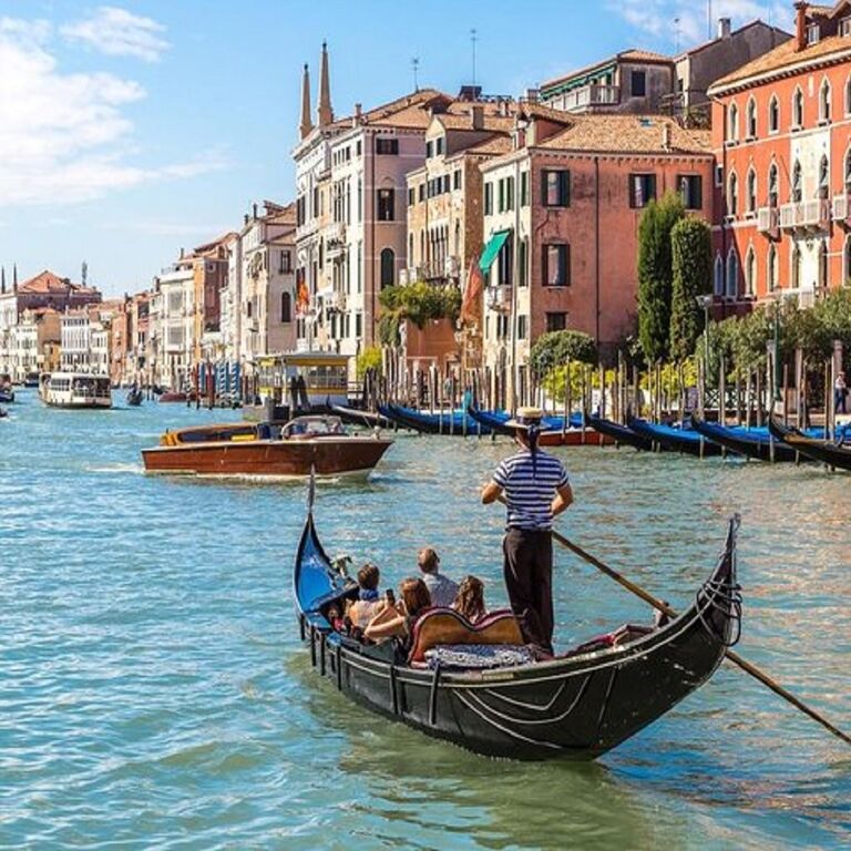 Venice: Jewish Ghetto, Rialto, and Doge's Palace Tour