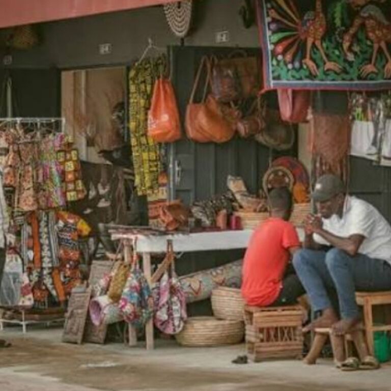 Tourist shopping in Cotonou
