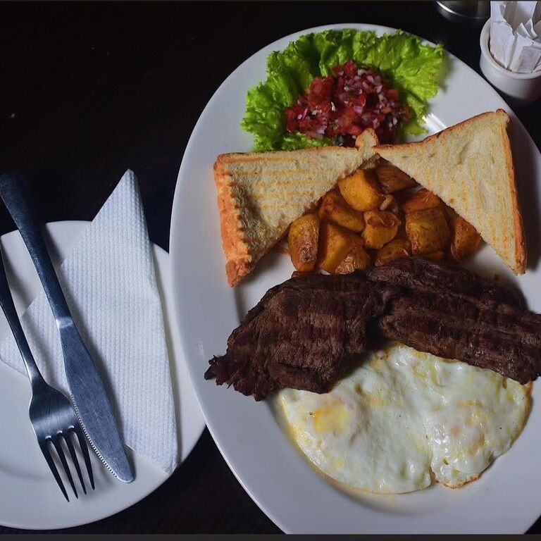 Safari bistro