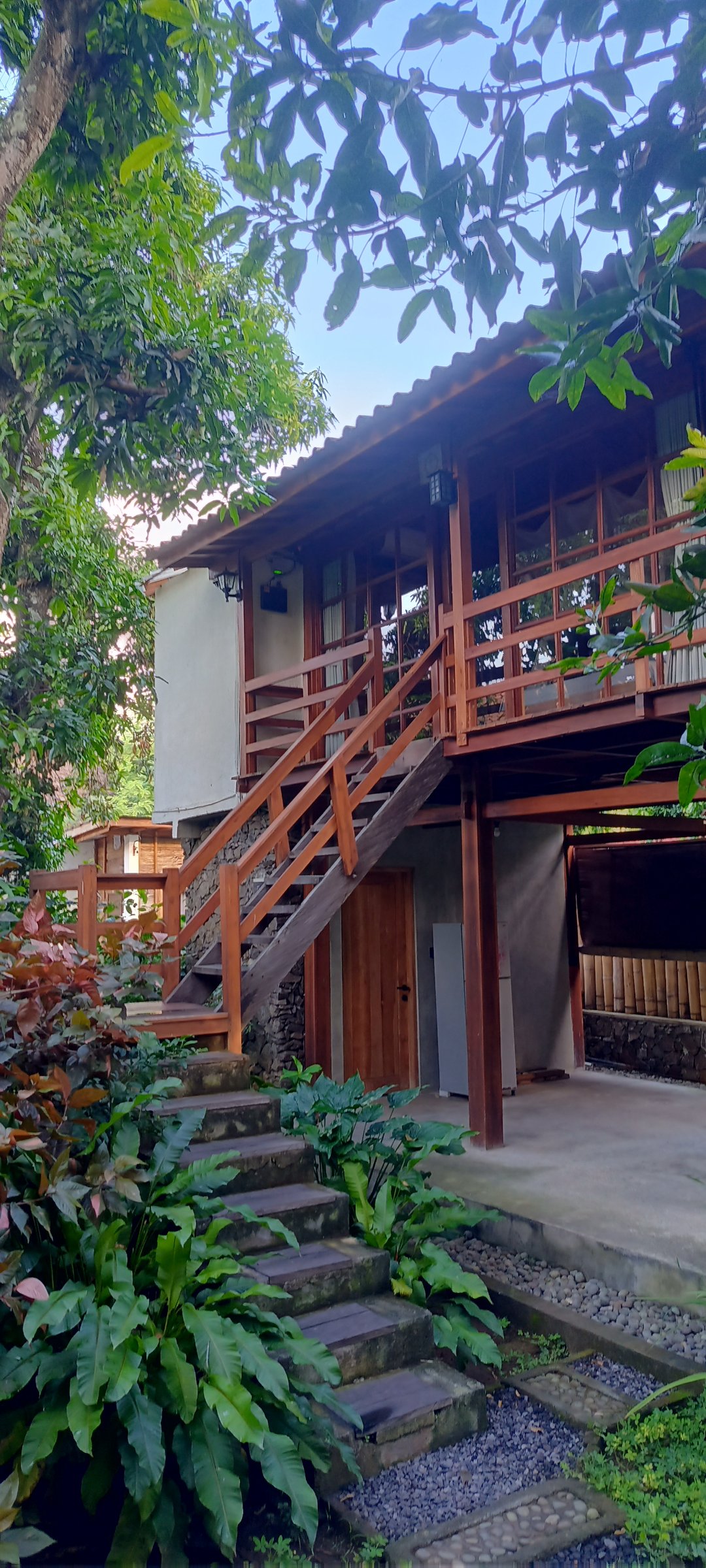 Vanaya Lodge