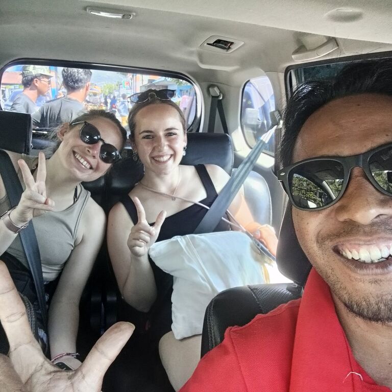 LOMBOKMALIK TOUR AND TTAVEL