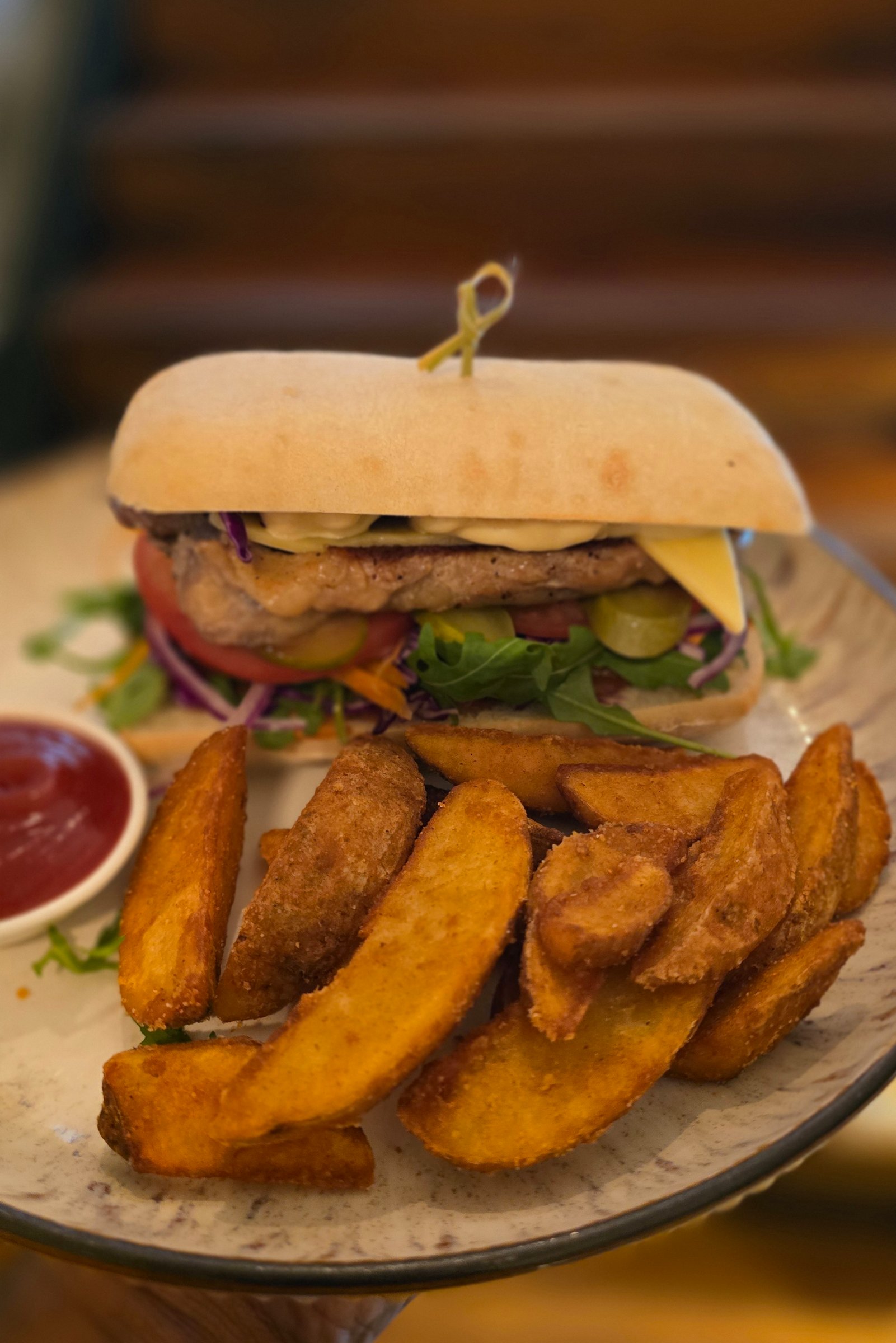 Oaken cafe & Restaurant