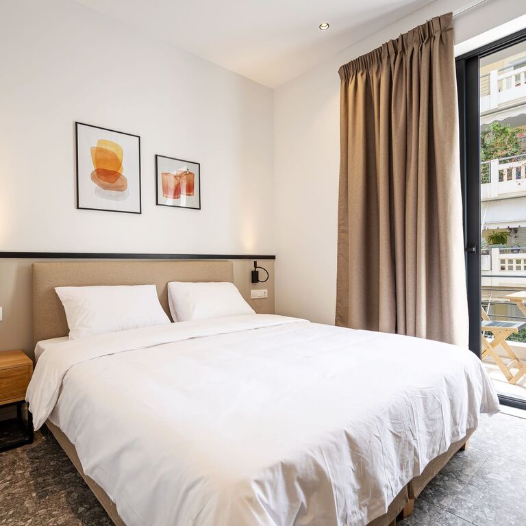 Mobee House