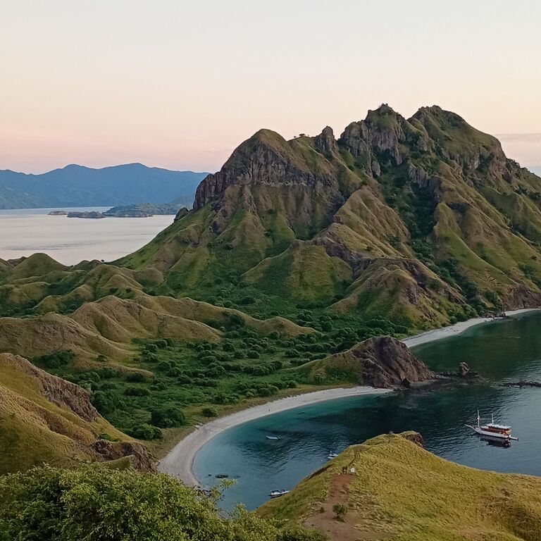 Komodo Travel