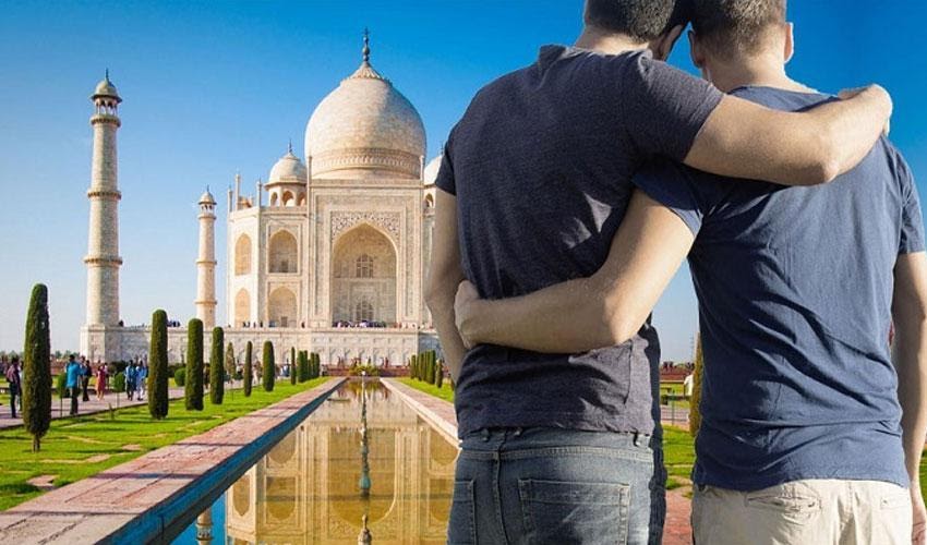 He Travels India