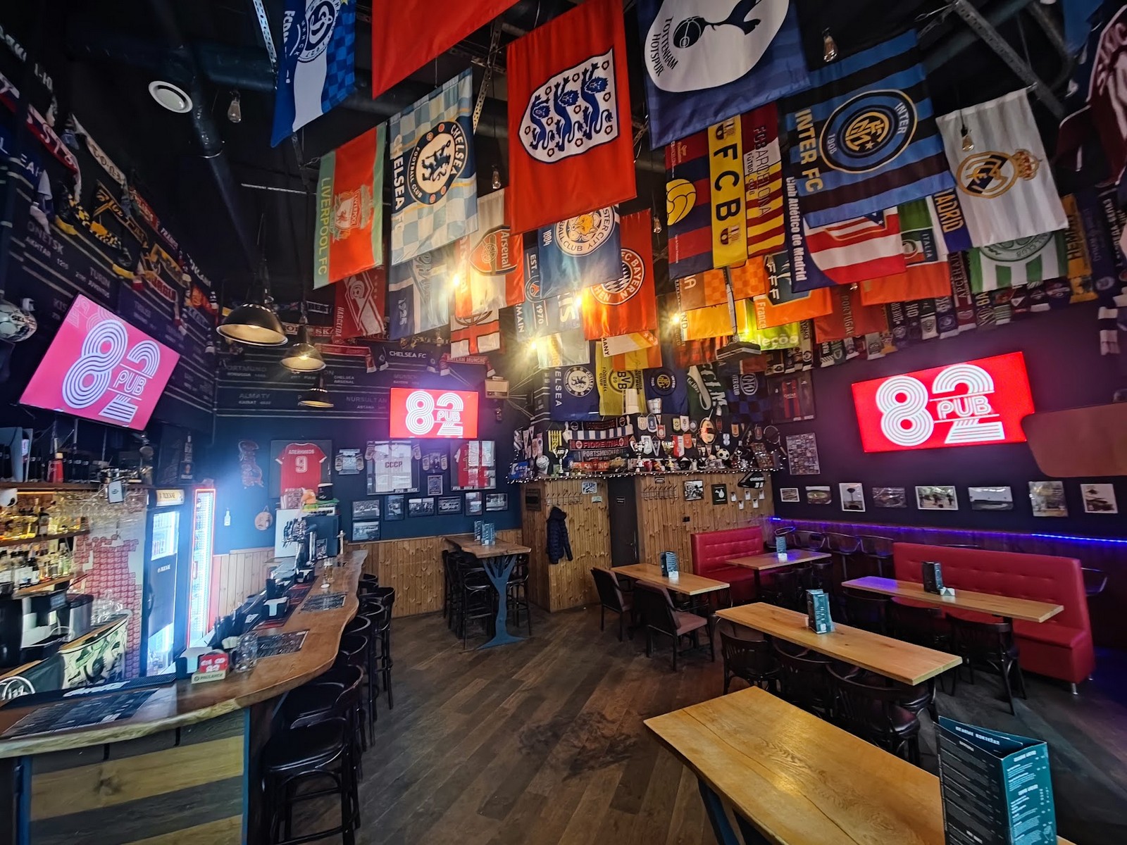 Pub82
