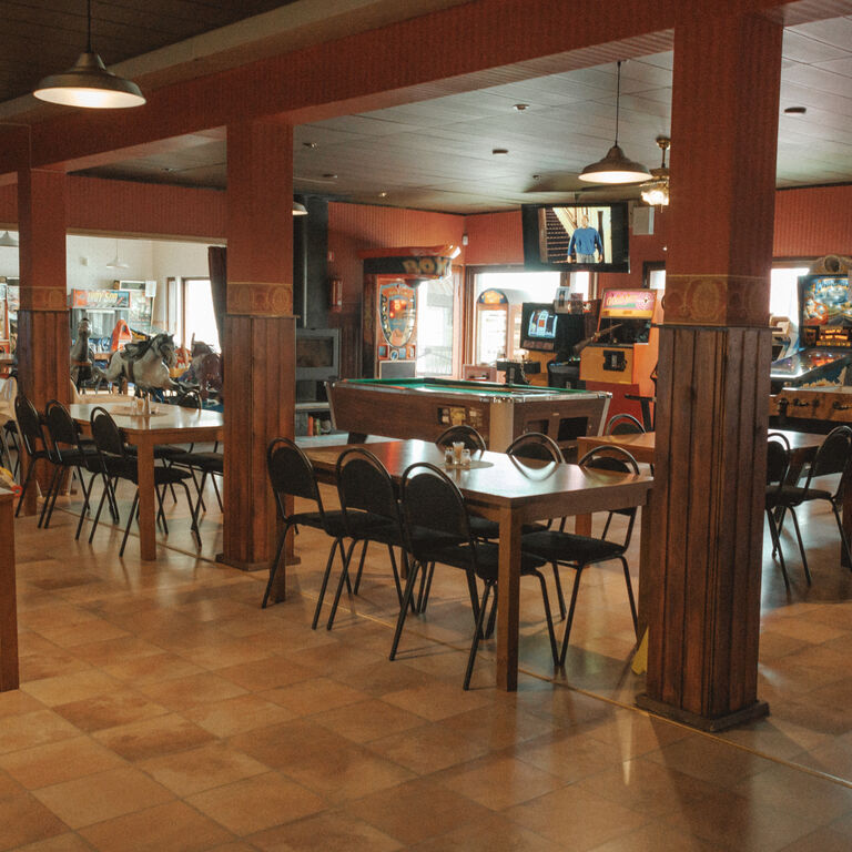 Halinga Restoran & Arcade