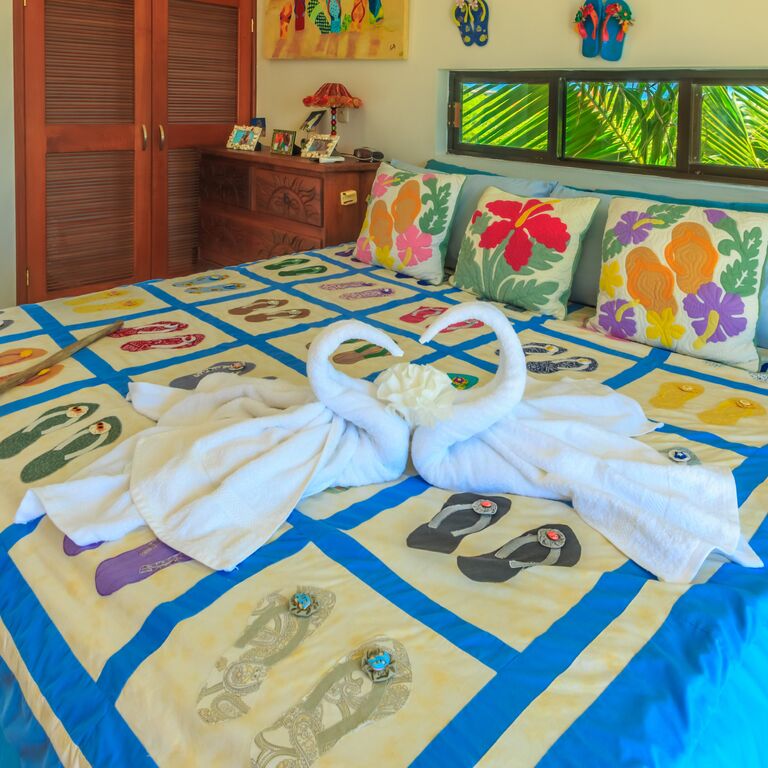 KYRA DRENNAN CASA VIVE CON FE