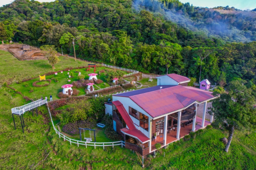 SAN VICENTE HIDEAWAY