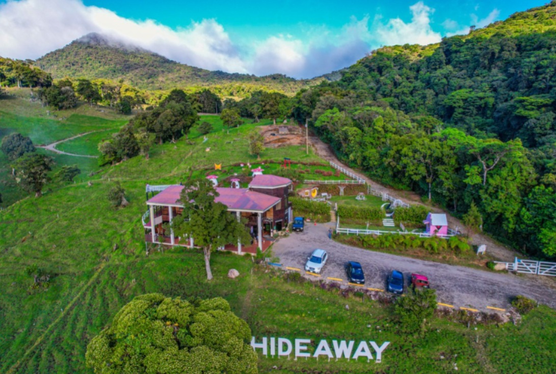 SAN VICENTE HIDEAWAY