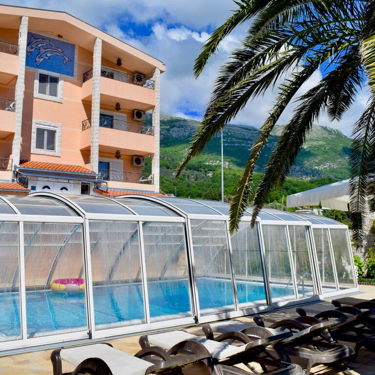 Villa Dolphin Apartments