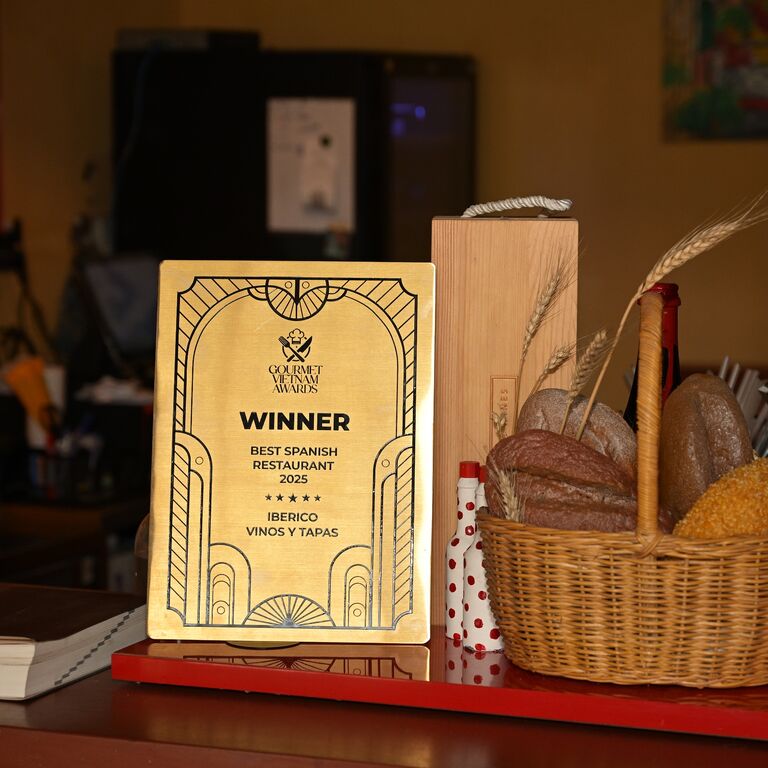 Iberico Vinos Y Tapas