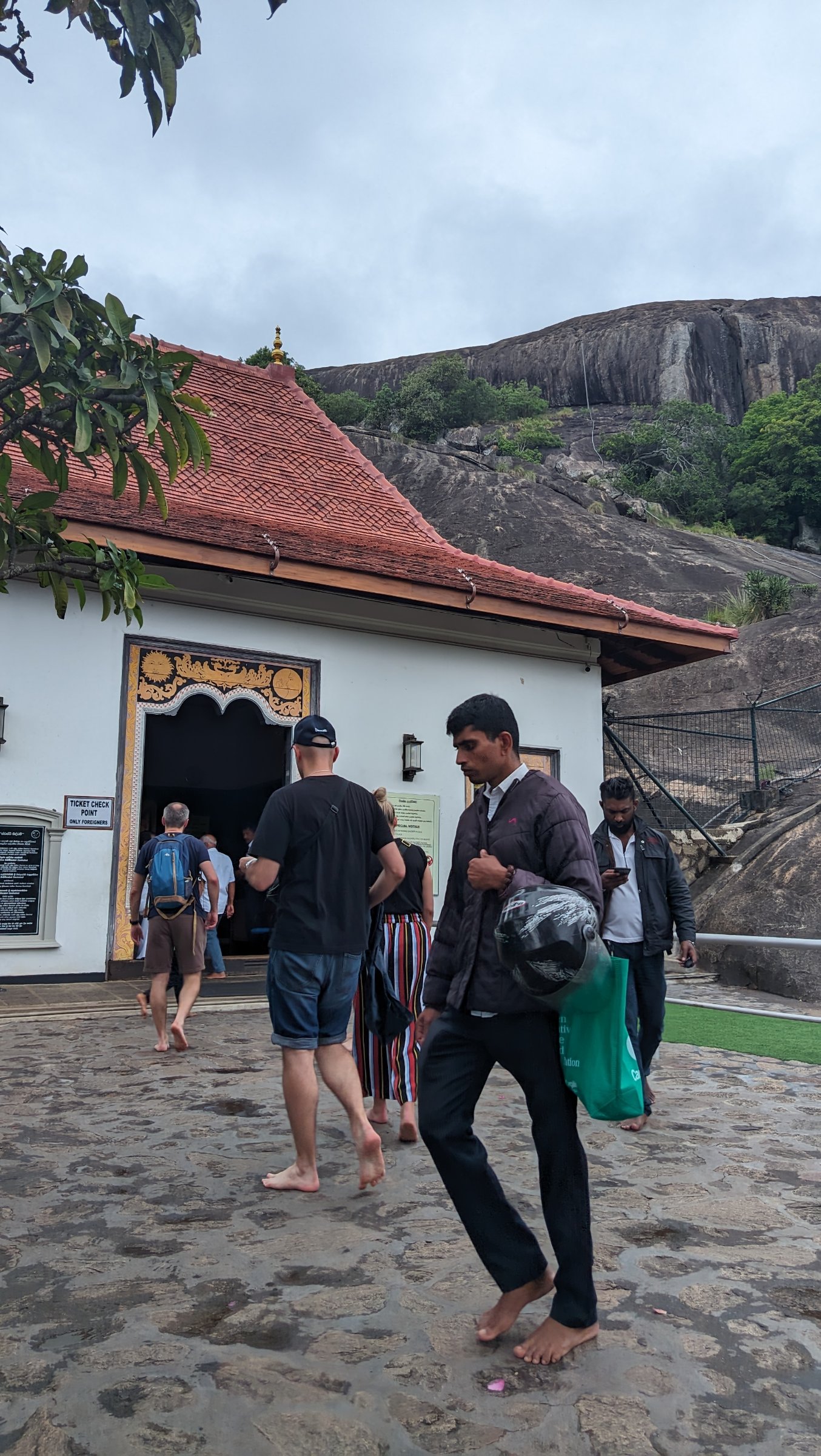 Sigiriya Tuk Tuk service