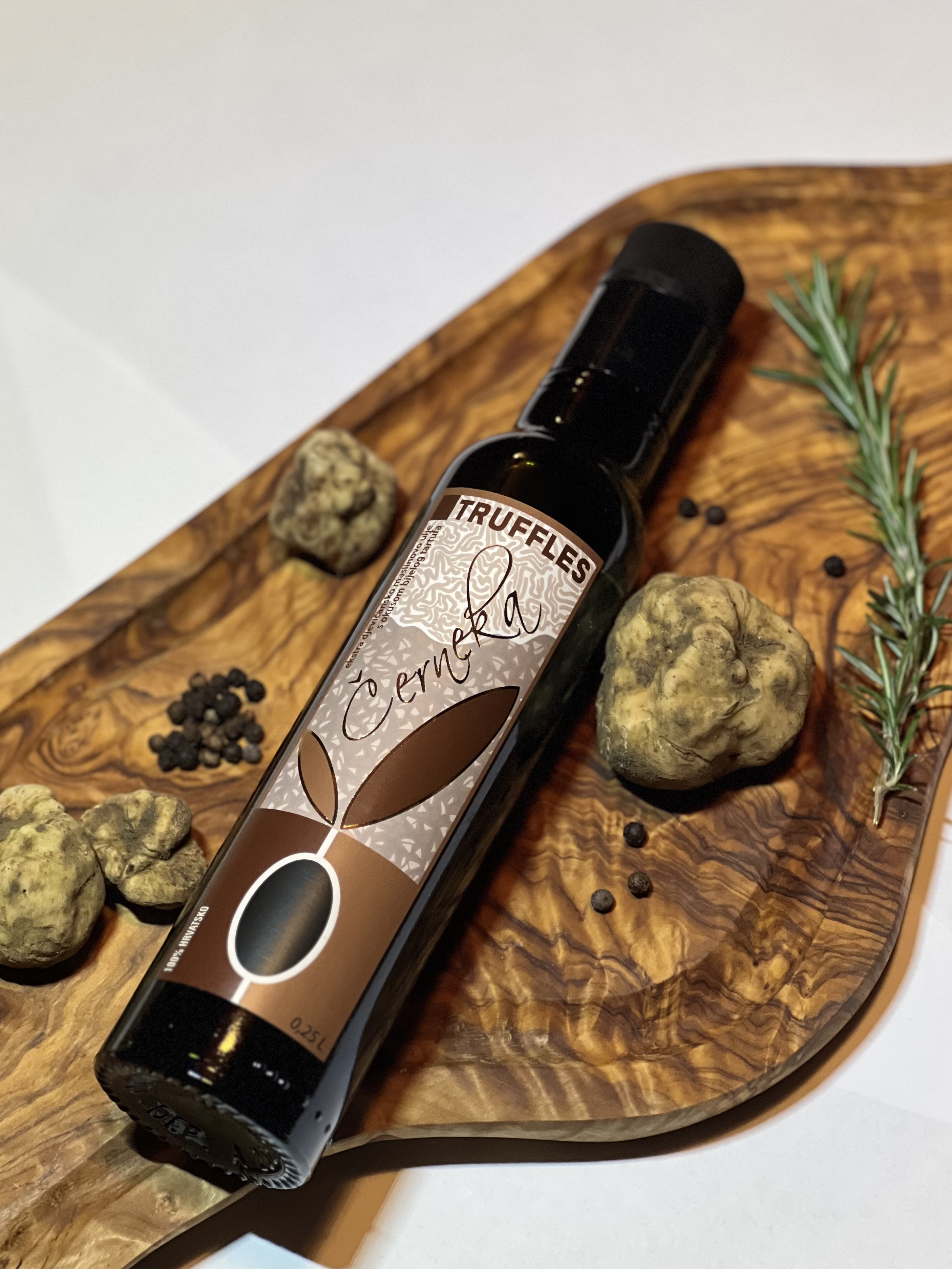 Černeka Olive Estate