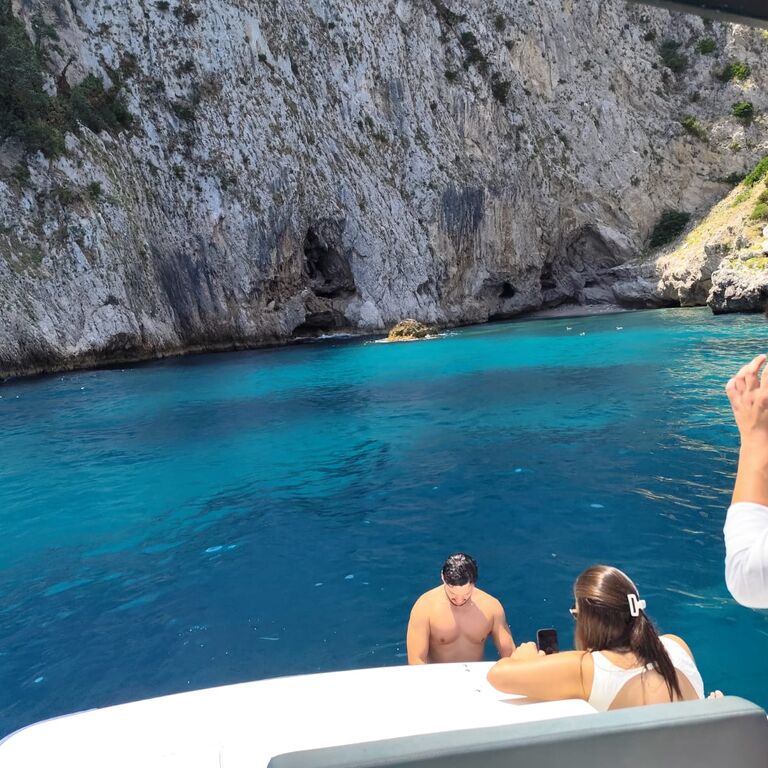 SG group rent a boat