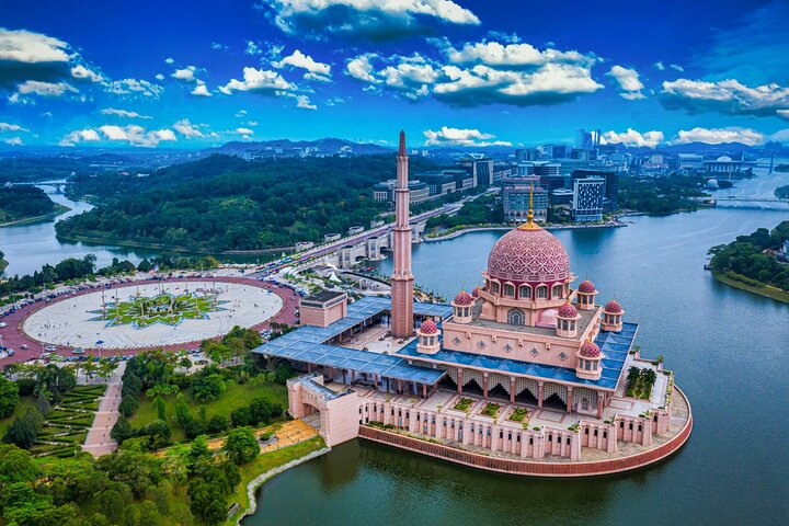 Skyline Holidays Travel & Tour