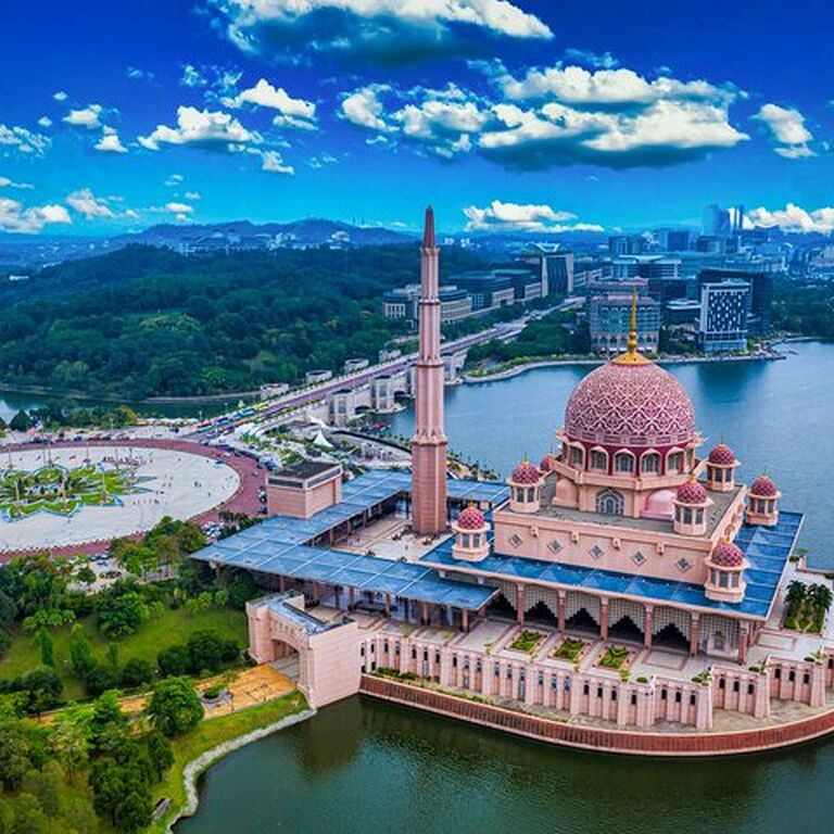 Skyline Holidays Travel & Tour
