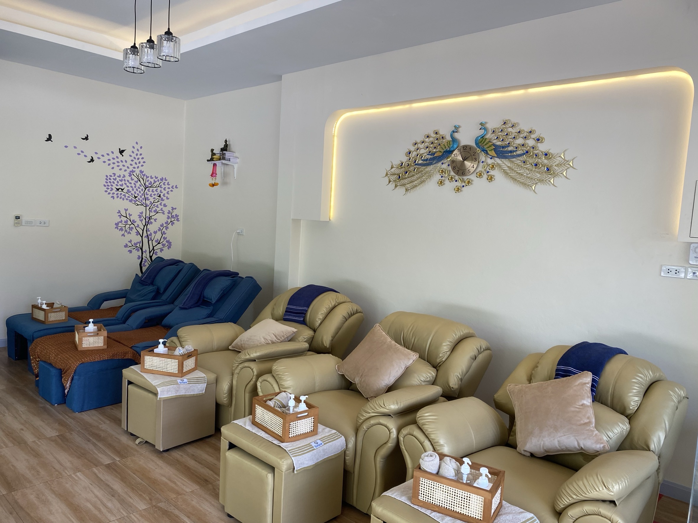 Golden Fingers Massage