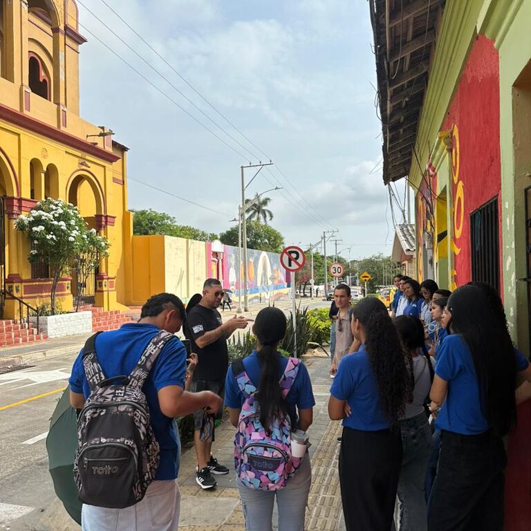 Barrio Abajo Tour