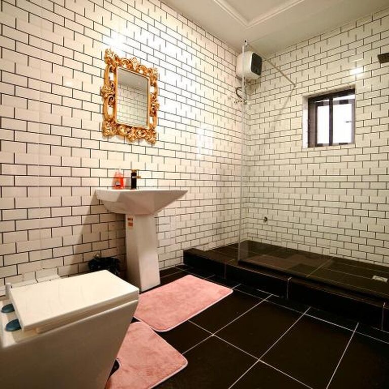 247 Luxury Hotel & Apartment