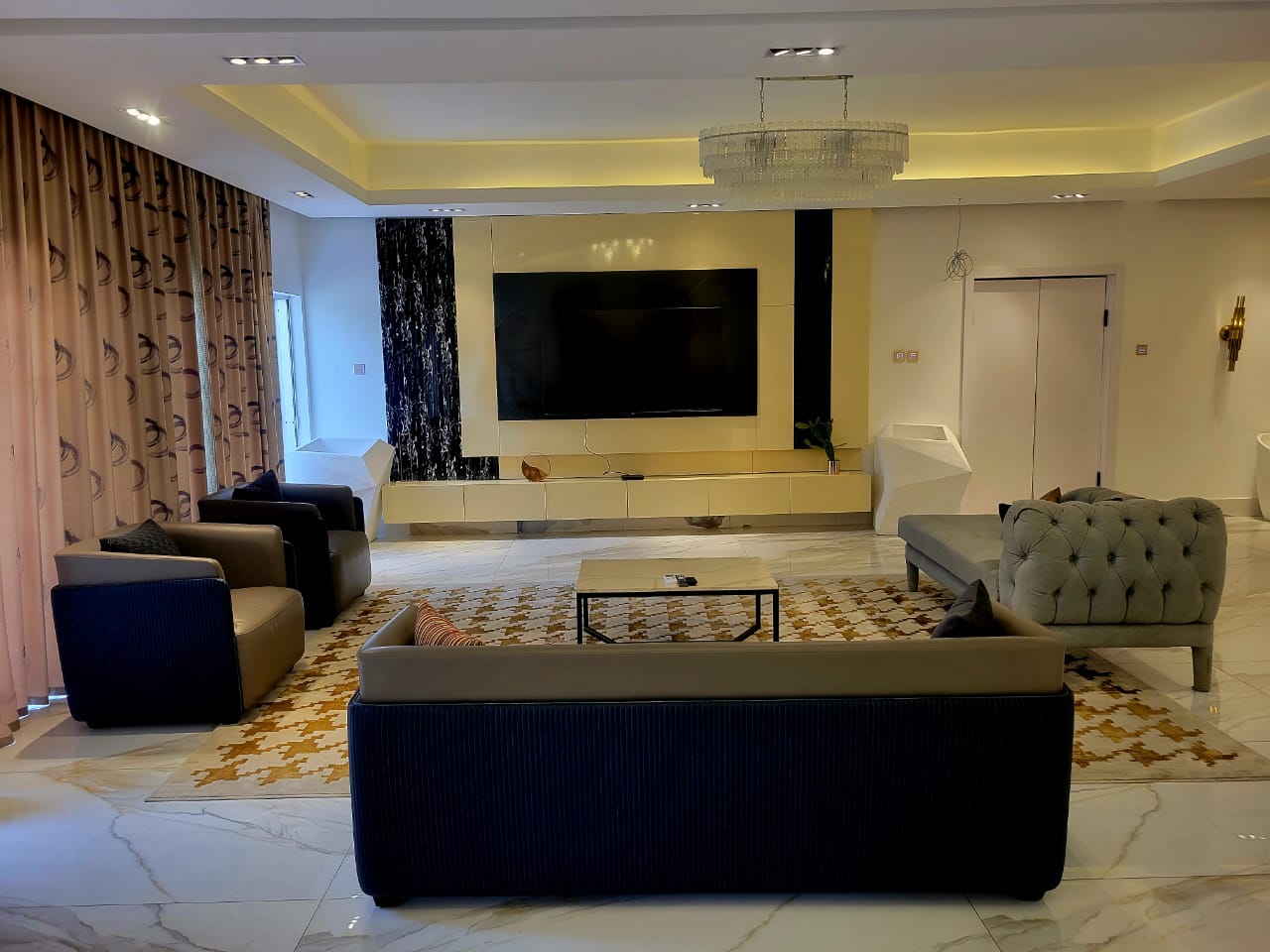 Sujimoto Residence