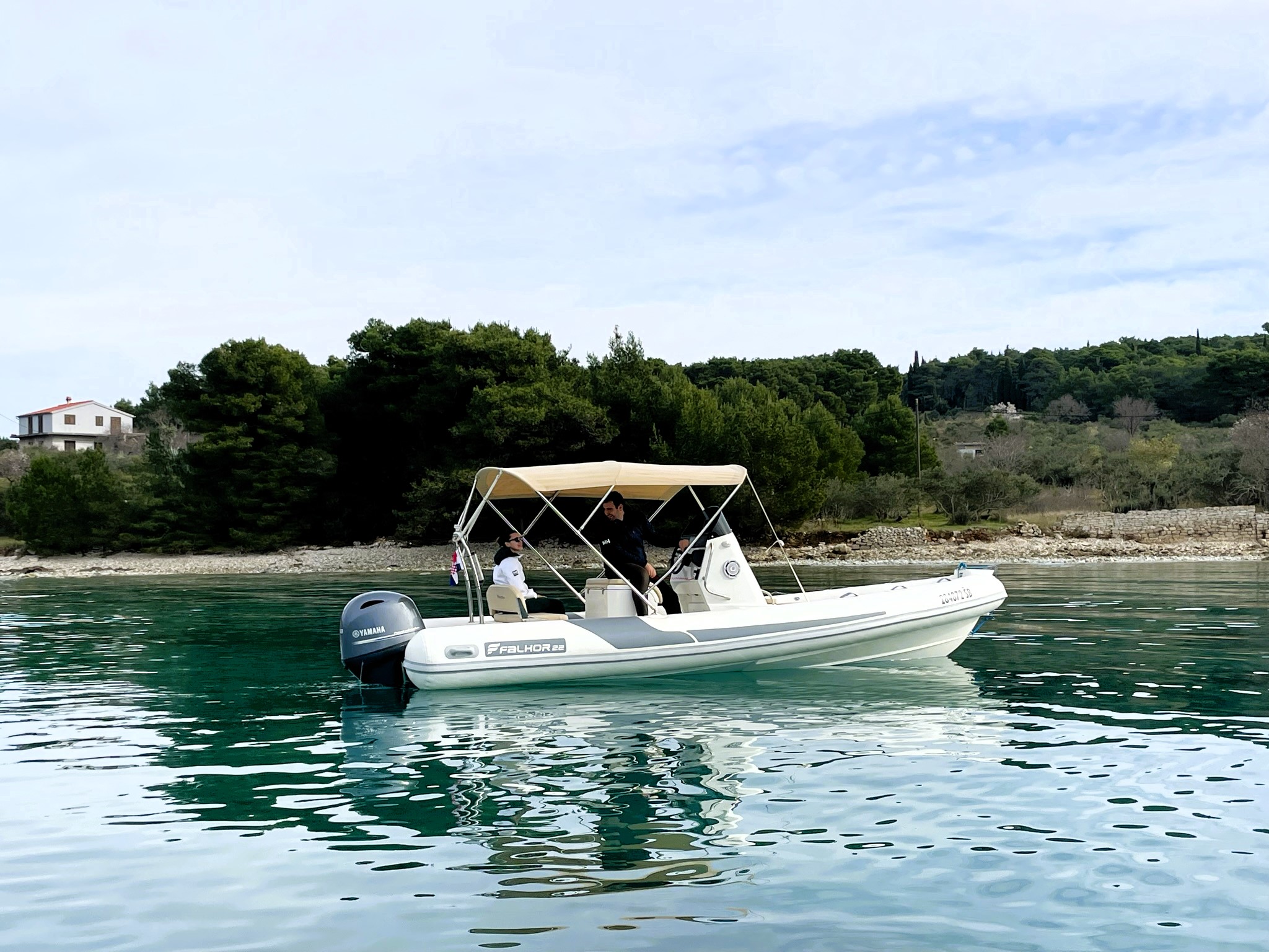 RENT A BOAT "MATE"
