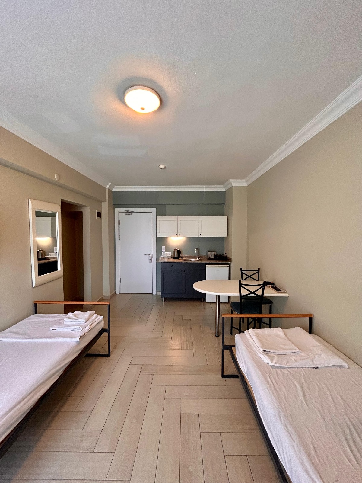 Twoseas Hotel