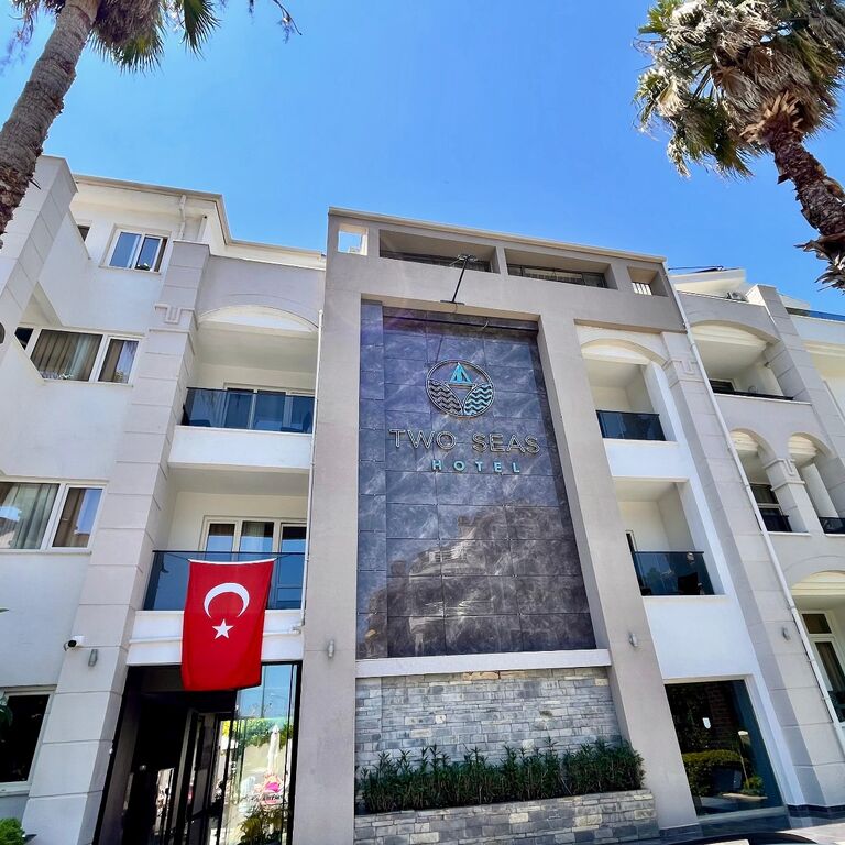 Twoseas Hotel