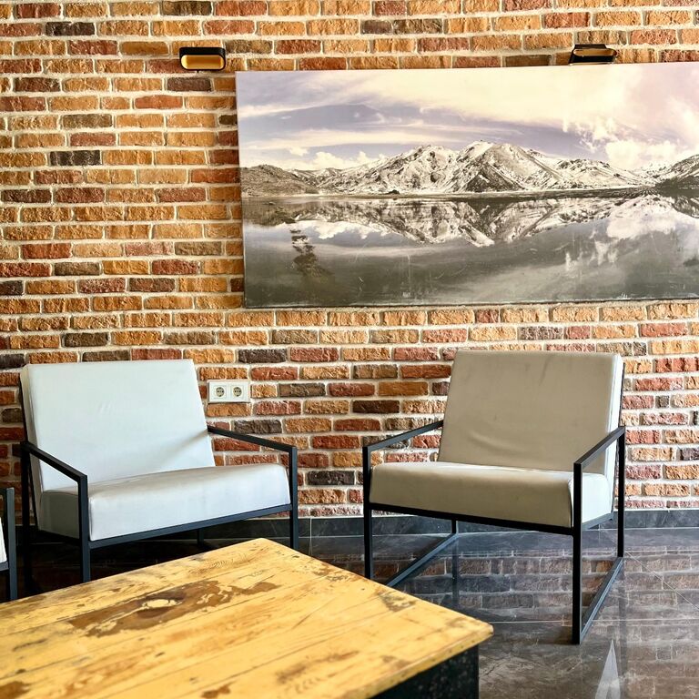 Twoseas Hotel