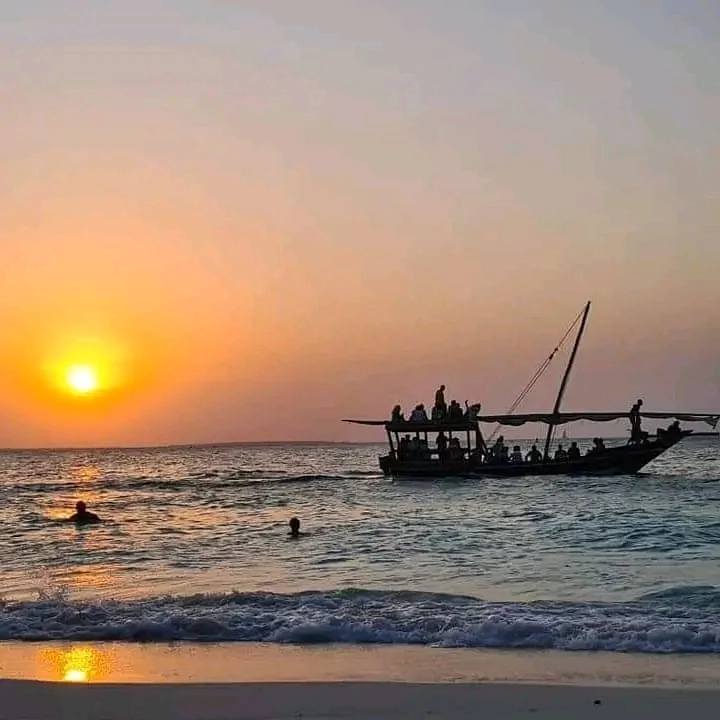 Zanzibar Queen Tours & Safari