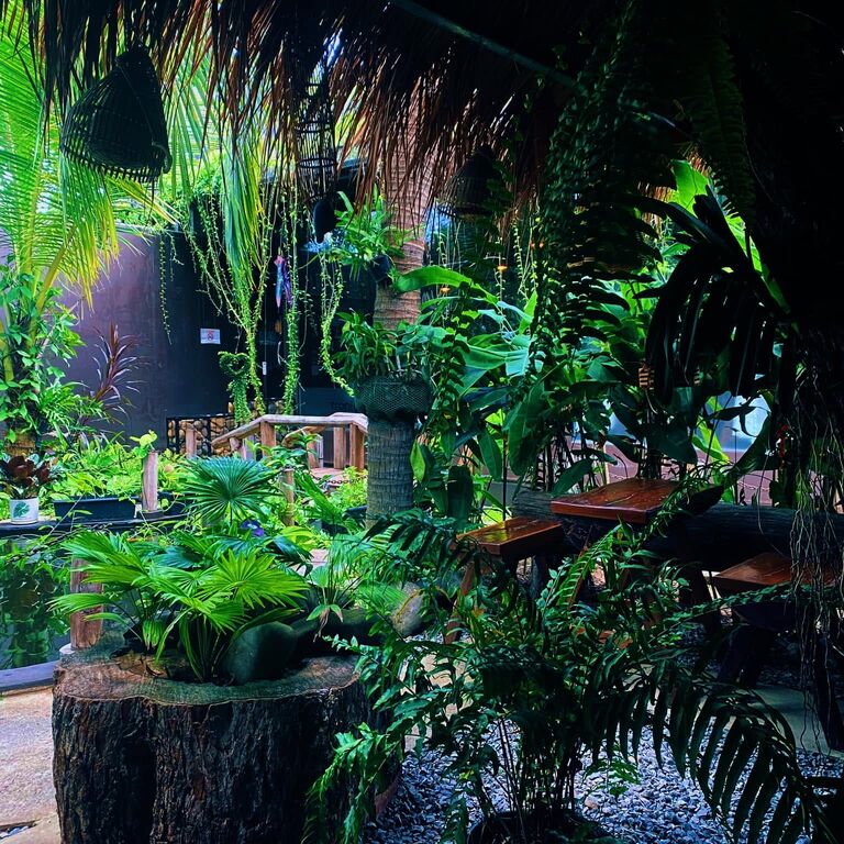 Le Tropique Cafe