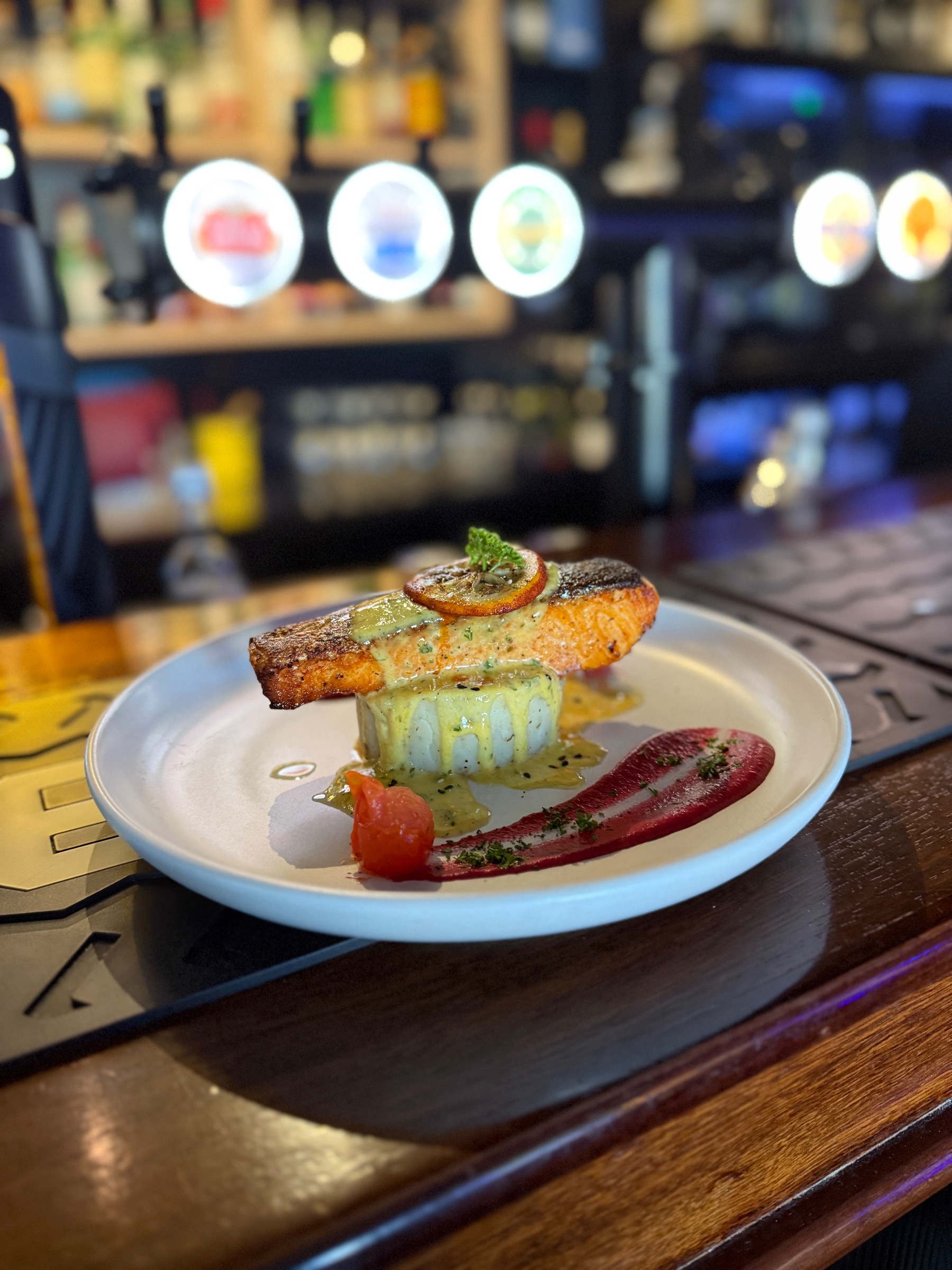 FOX & HOUNDS TAUPO