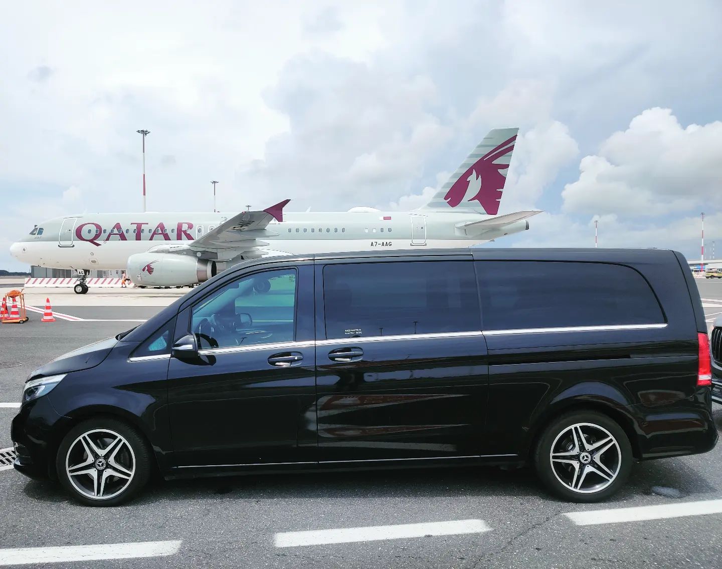 GUIDE AND DRIVER LIMOUSINE SERVICES