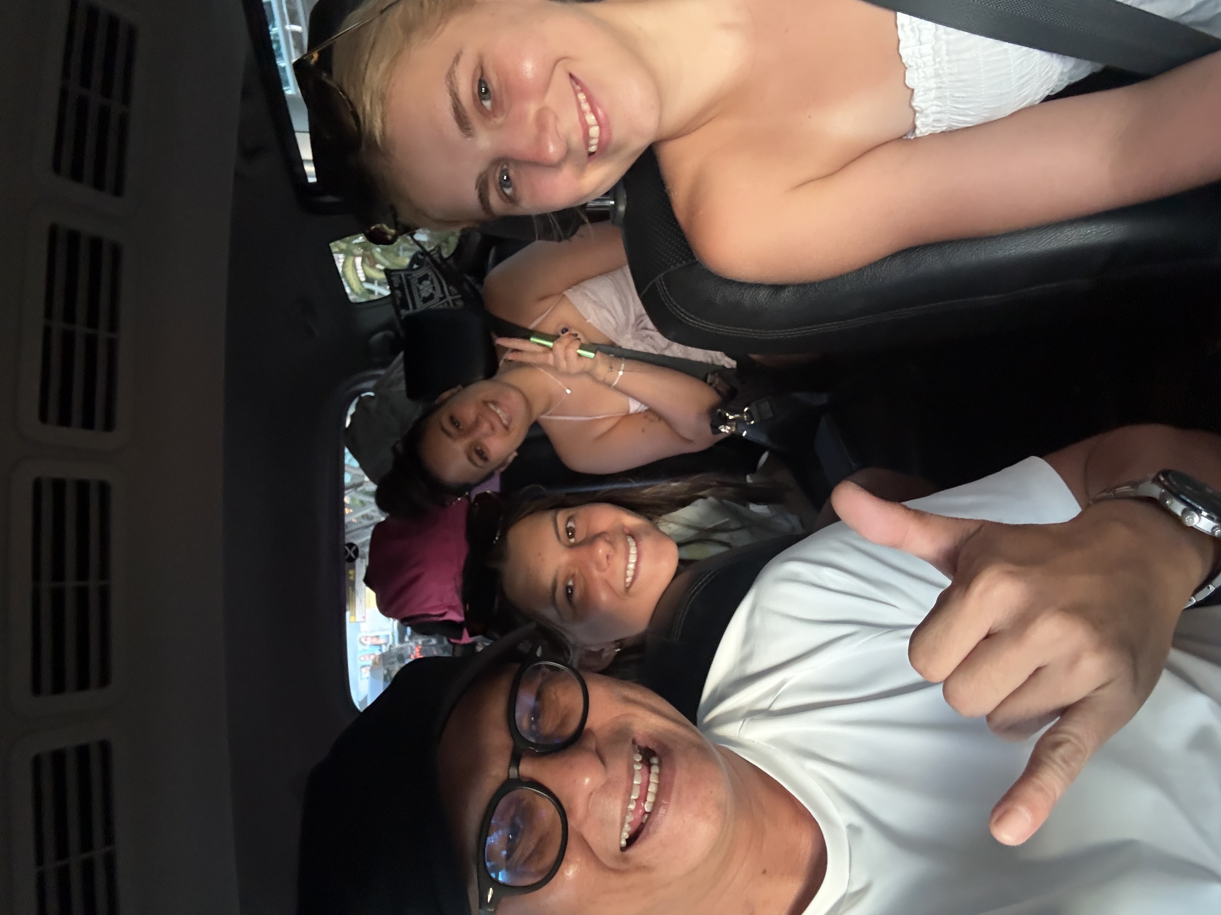 Balifamilycar